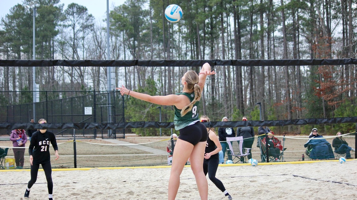 Beach Volleyball Sweeps Doubleheader Against Sandhills