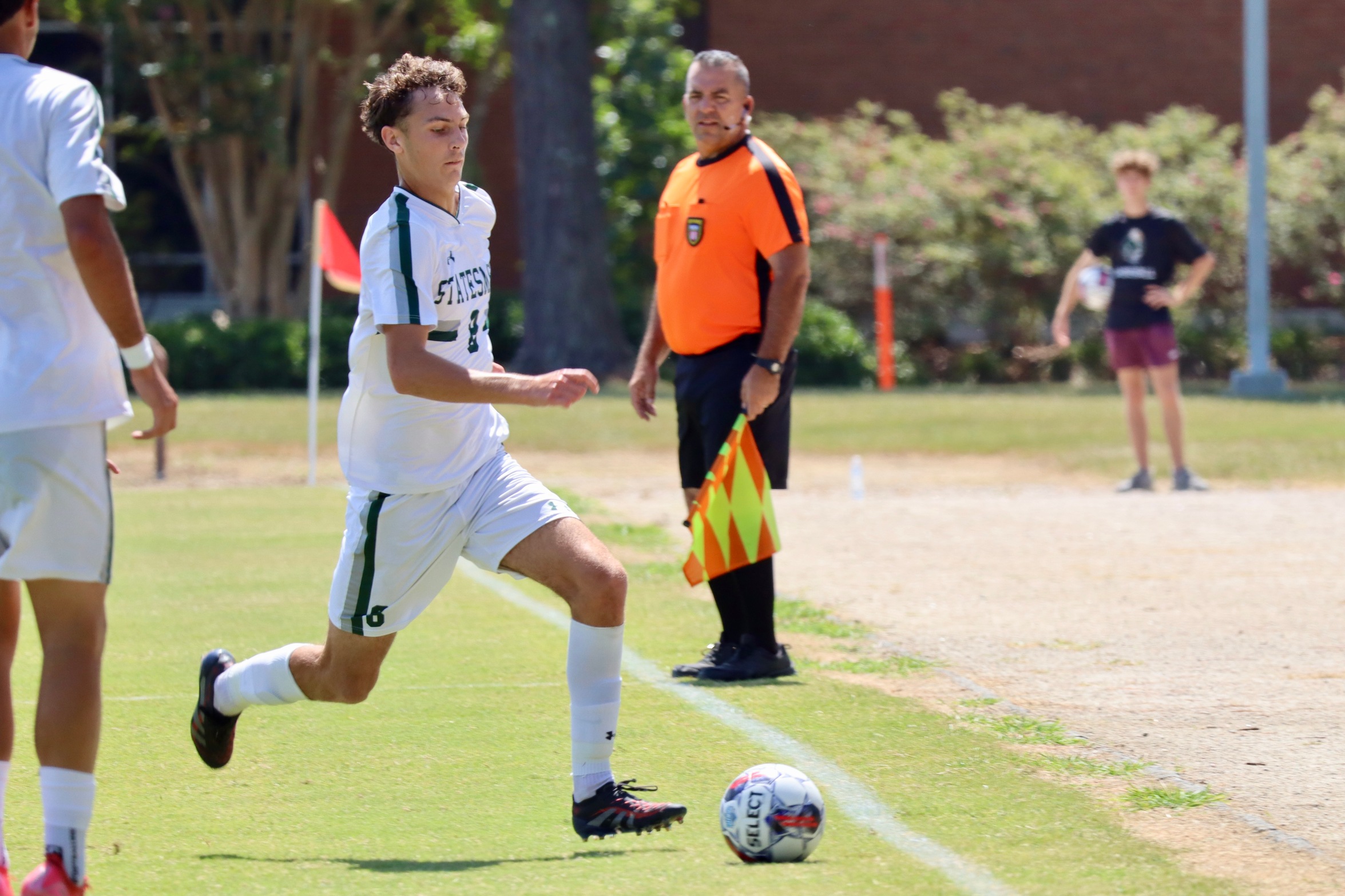 Statesmen Defeat Bishops Midweek, Down Flying Eagles on Sunday
