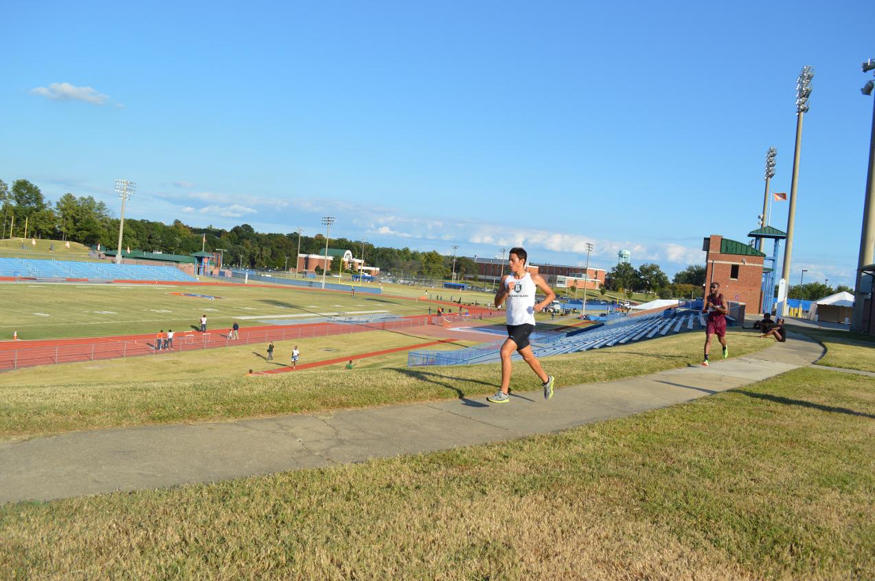 RICHARD BLAND'S LONE RUNNER FINISHES IN TOP FIVE AT VSU INVITE