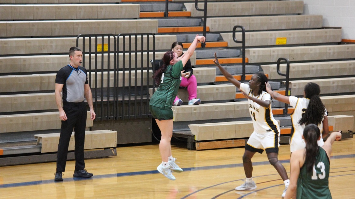 Estrada Leads Statesmen in Road Loss at Fayetteville Tech