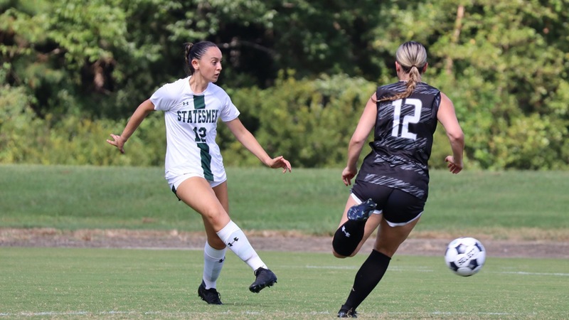 Women&rsquo;s Soccer Splits Opening Week, Perkins Nets Four in Home Opener Victory